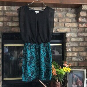 ❤️ 2/$10 Black and Blue Lace Dress